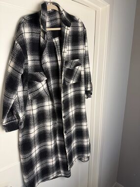 Black & White Plaid Longline Women's Shacket